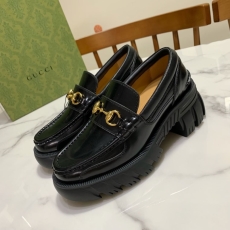 Gucci Leather Shoes